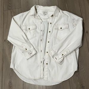Women’s white button down shirt